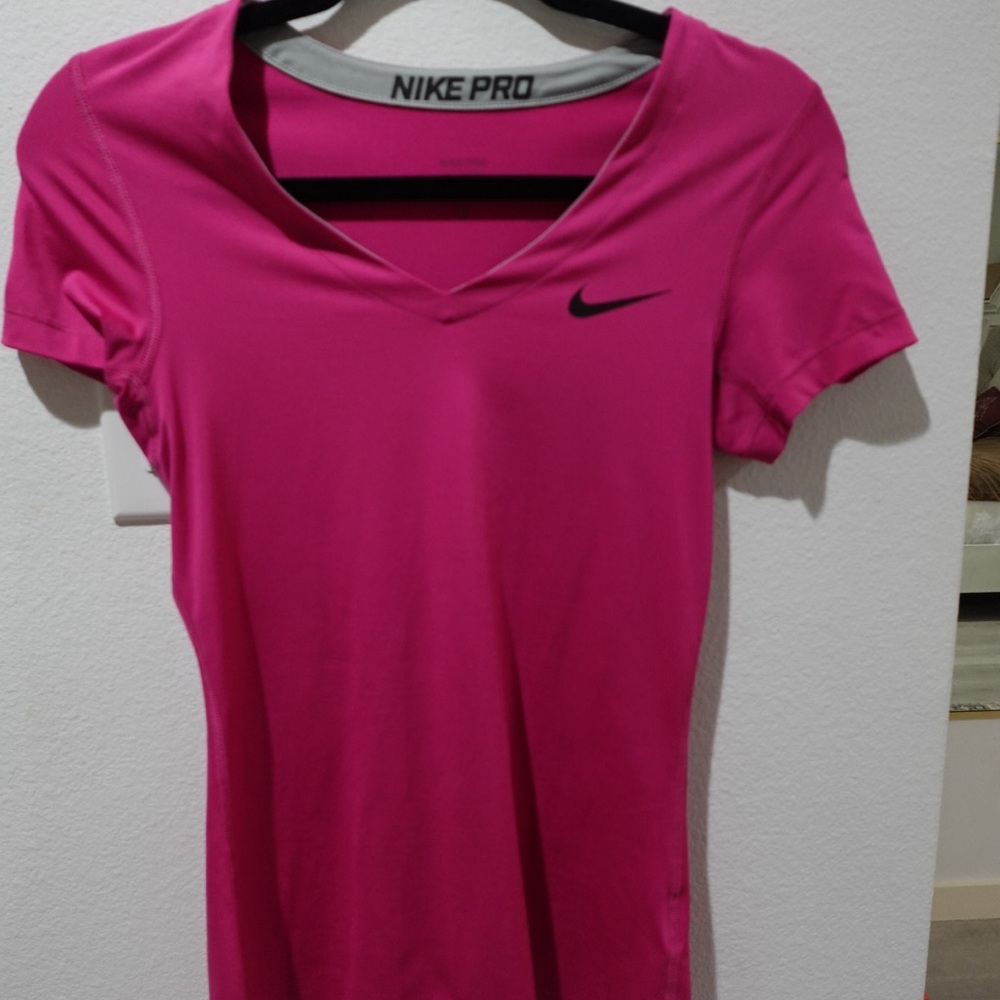 Nike Pro Women's Short Sleeve Top in Bright Pink